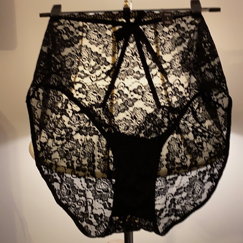 Torrid curve hipster